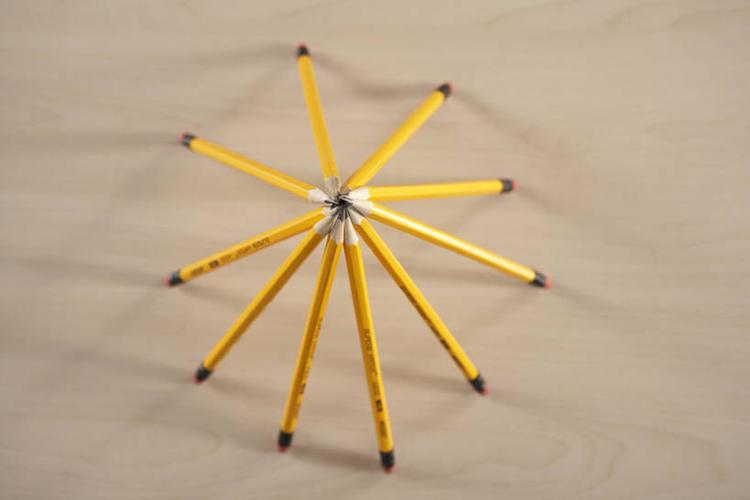 书桌,文具,排列,黄色,铅笔,学习用品,概念,平衡,摄影,建造,文具用贩